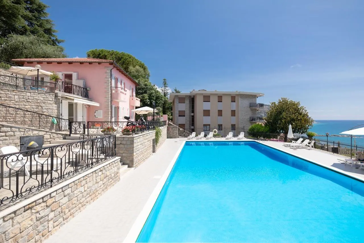 Apartment 191) Casa Con Piscina -Ospedaletti, Sea View 300M Beach Italy