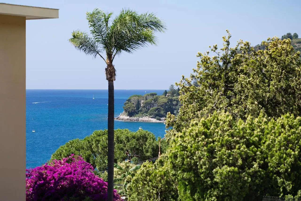 191) Casa Con Piscina -Ospedaletti, Sea View 300M Beach 0*, Ospedaletti